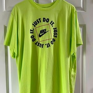 XXL Nike Shirt